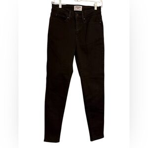 {Denizen Levi's} High Rise Skinny Black Jean Size 4
